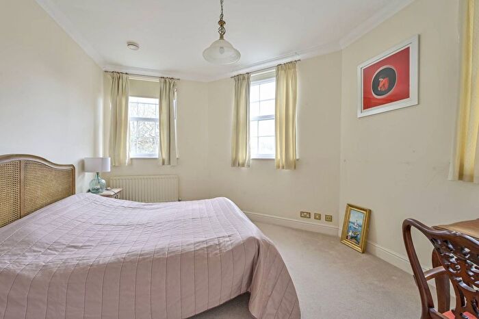1 Bedroom Flat To Rent In Chapman Square, Wimbledon Common, London, SW19