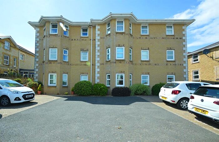 2 Bedroom Flat For Sale In Very Well Presented * Sandown, PO36