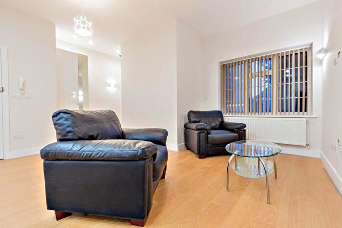 2 Bedroom Flat To Rent In Helenslea Avenue, Golders Green, NW11