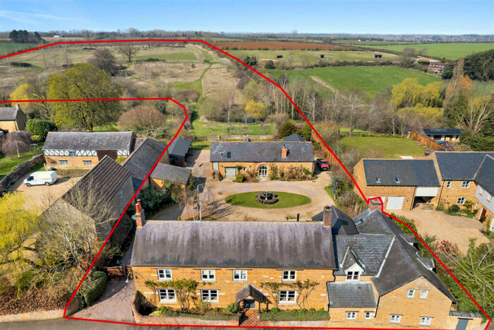 7 Bedroom Detached House For Sale In Main Street Loddington Kettering, Northamptonshire, NN14