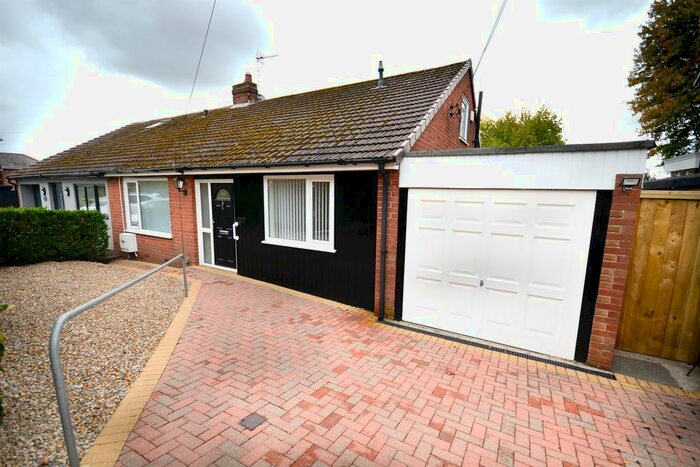 2 Bedroom Bungalow For Sale In The Green, Kibblesworth, Gateshead, NE11