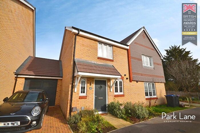 2 Bedroom Link Detached House For Sale In Eyre Close, Bishop's Stortford, Hertfordshire, CM23