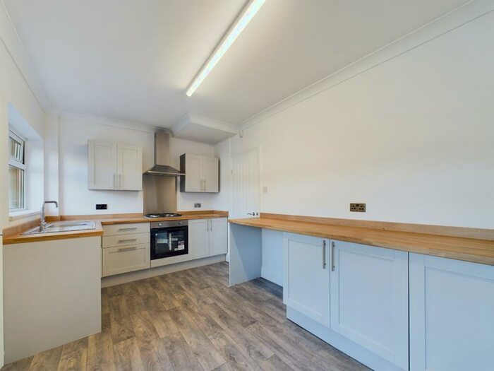 2 Bedroom Terraced House To Rent In Meadowbank Rd, HU3