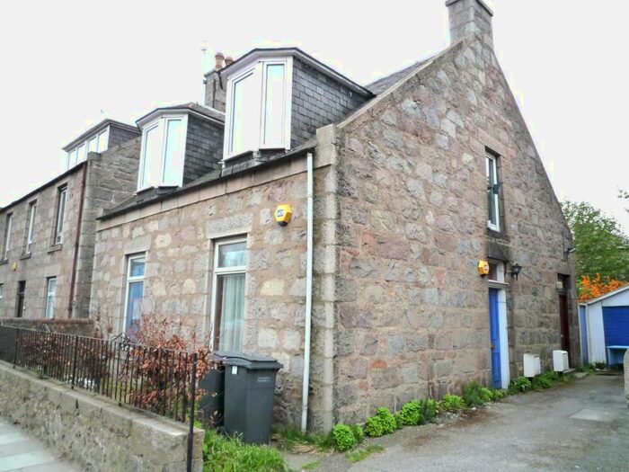 2 Bedroom Flat To Rent In King Street, Aberdeen, AB24