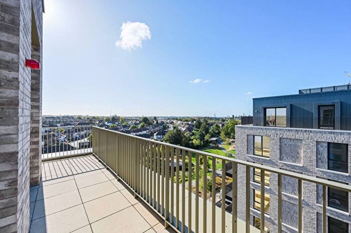 2 Bedroom Flat For Sale In Brent Cross Town, Brent Cross, NW2