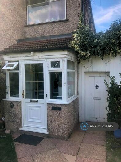 Studio To Rent In Holyrood Avenue, Harrow, HA2