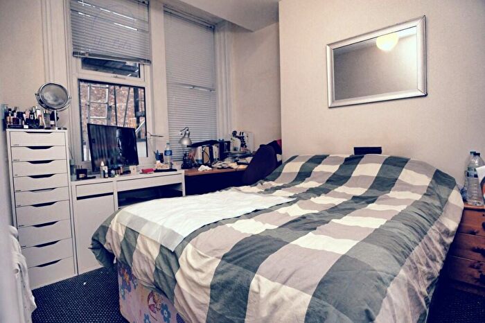 2 Bedroom Flat To Rent In Claremont Terrace, Newcastle Upon Tyne, NE2