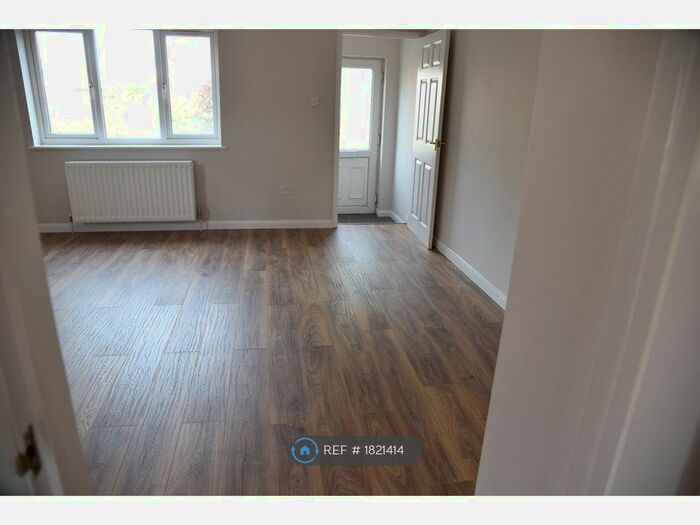 3 Bedroom Terraced House To Rent In Willian Road, Hitchin, SG4