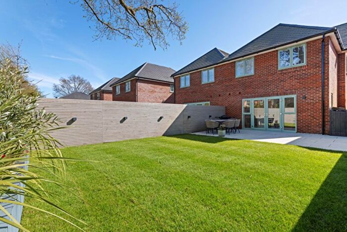 3 Bedroom Semi-detached House For Sale In Hook Lane, Aldingbourne, Chichester, PO20