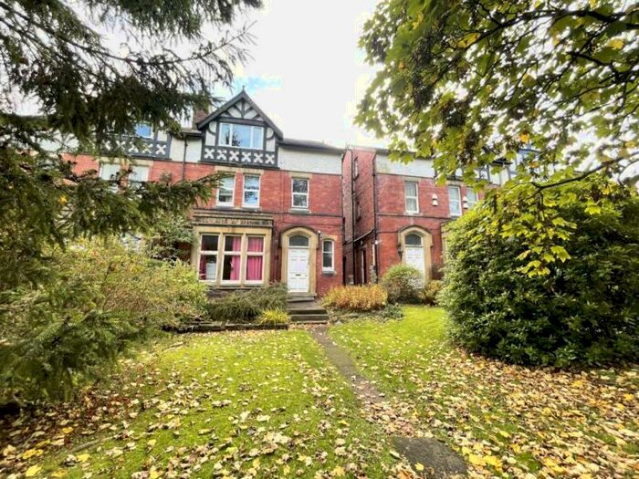 Studio To Rent In Claremont Drive, Headingley, Leeds, LS6