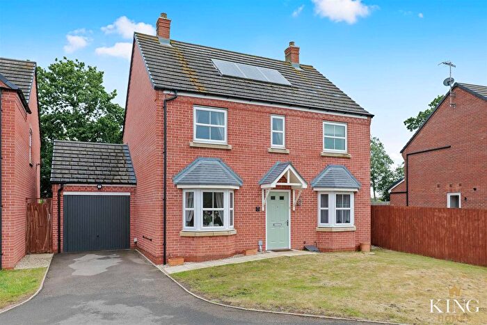 4 Bedroom Detached House For Sale In Copenhagen Way, Bidford-On-Avon, B50