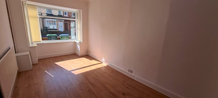 2 Bedroom Barn Conversion To Rent In Talbot Road, Smethwick, B66
