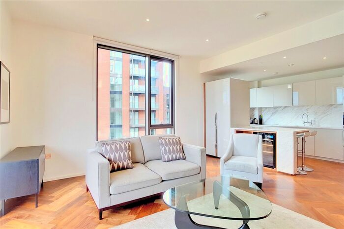 2 Bedroom Flat To Rent In New Union Square, London, SW11