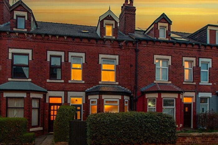 4 Bedroom Terraced House For Sale In Norman Terrace, Roundhay, LS8