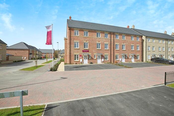 4 Bedroom End Of Terrace House For Sale In Uffington Road, Stamford, PE9