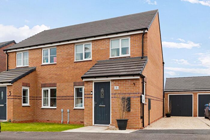 3 Bedroom Semi-Detached House For Sale In Poppyfield Way, Winterton, Scunthorpe, DN15