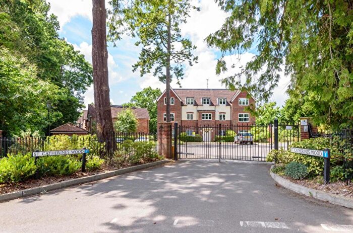 2 Bedroom Apartment For Sale In St. Catherines Wood, Camberley, GU15