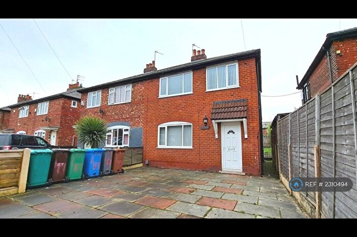 3 Bedroom Semi-Detached House To Rent In Fourth Avenue, Manchester, M11