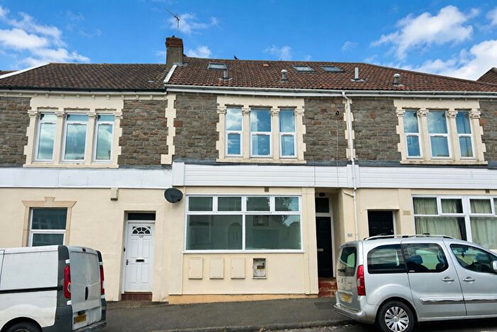 1 Bedroom Flat For Sale In Bell Hill Road, St George, Bristol, BS5