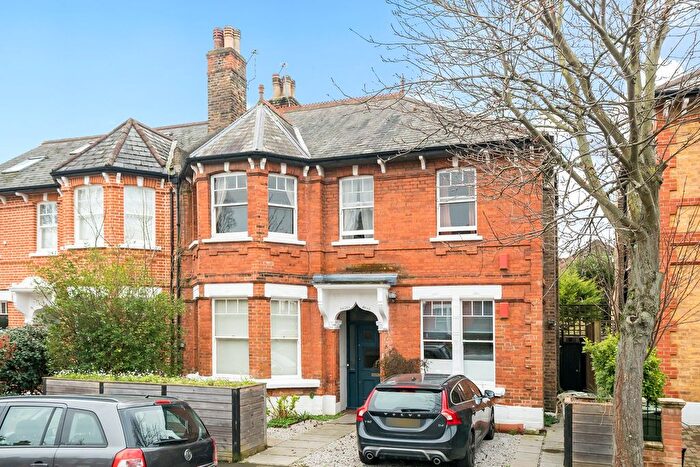 3 Bedroom Flat For Sale In Lanercost Road, Tulse Hill, SW2