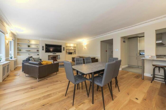 2 Bedroom Flat To Rent In Crutched Friars, City, EC3N