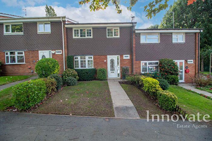 3 Bedroom Terraced House For Sale In Heron Road, Oldbury, B68