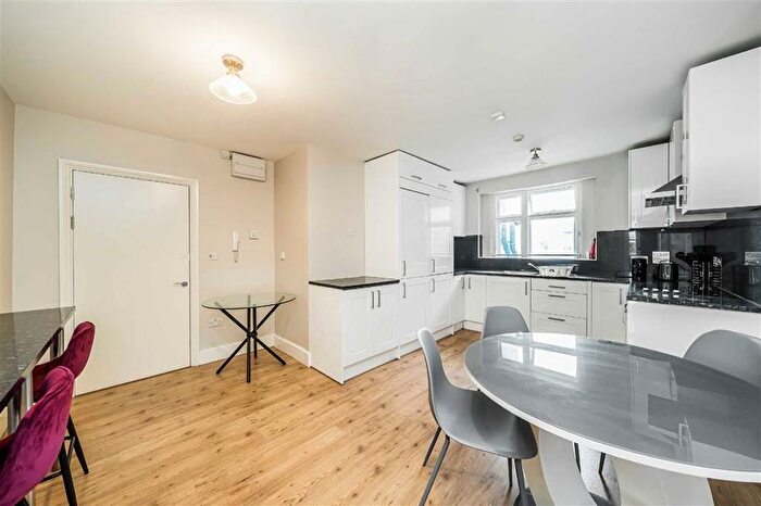 2 Bedroom Flat To Rent In Queen's Gate, London, SW7