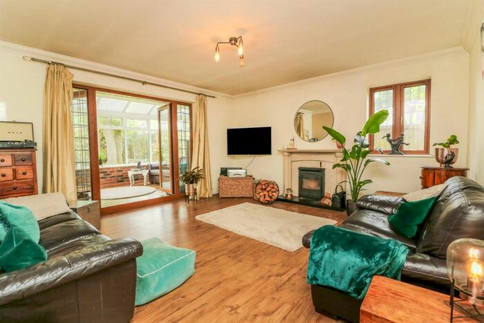 4 Bedroom Detached House For Sale In Maldon Road, Latchingdon, CM3
