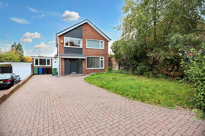 4 Bedroom Detached House For Sale In Richmond Close, Whitefield, M45