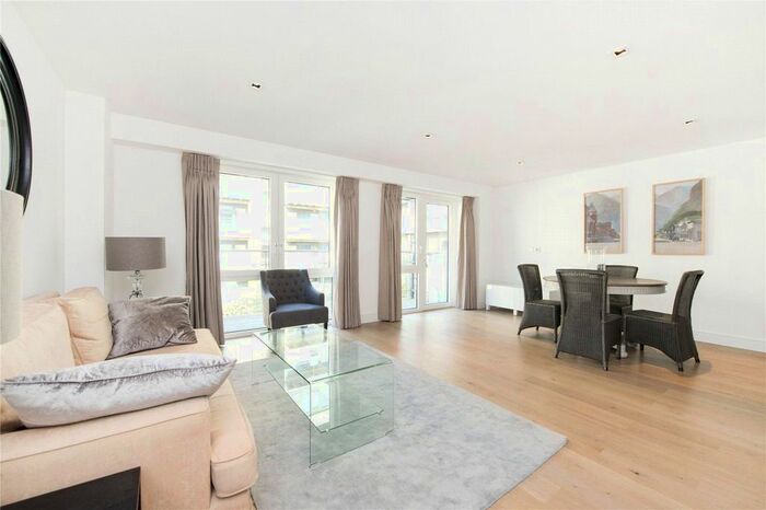 2 Bedroom Flat To Rent In Belvedere House, Kew Bridge Road, Brentford, Middlesex, TW8