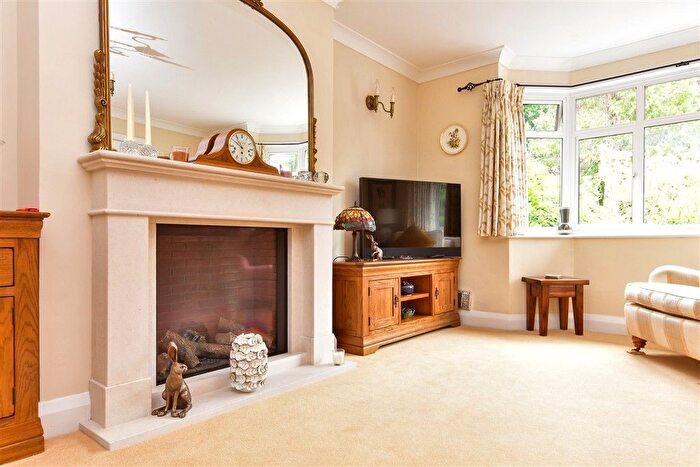 4 Bedroom Semi-Detached House For Sale In Coopers Green, Uckfield, East Sussex, TN22