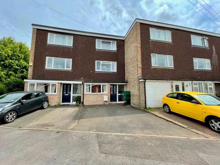 4 Bedroom Terraced House To Rent In Old Newtown Road, Newbury, RG14