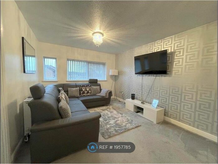 2 Bedroom Flat To Rent In Parkfield Drive, Birmingham, B36