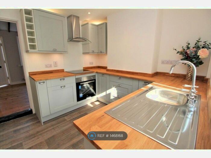 2 Bedroom Terraced House To Rent In East Bay, Colchester, CO1