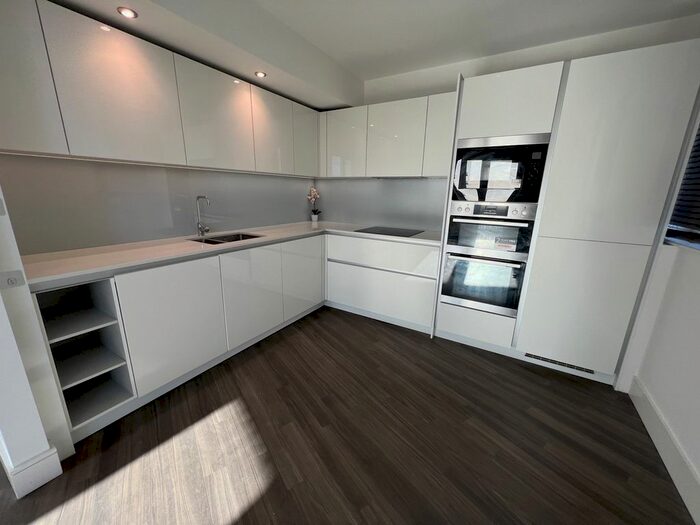 3 Bedroom Flat To Rent In Butleigh House, Healum Avenue, Southall, Greater London UB2