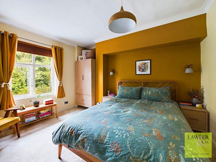 2 Bedroom Terraced House For Sale In Chadkirk Road, Romiley, Stockport, Cheshire, SK6