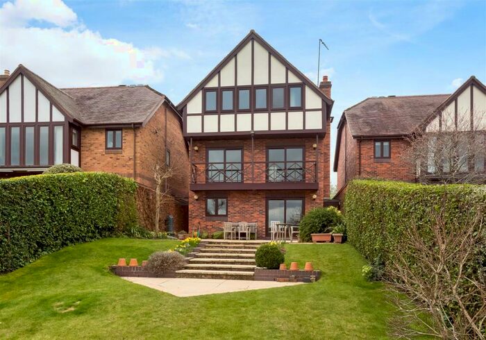 4 Bedroom Detached House For Sale In River Way, Shipston-On-Stour, CV36