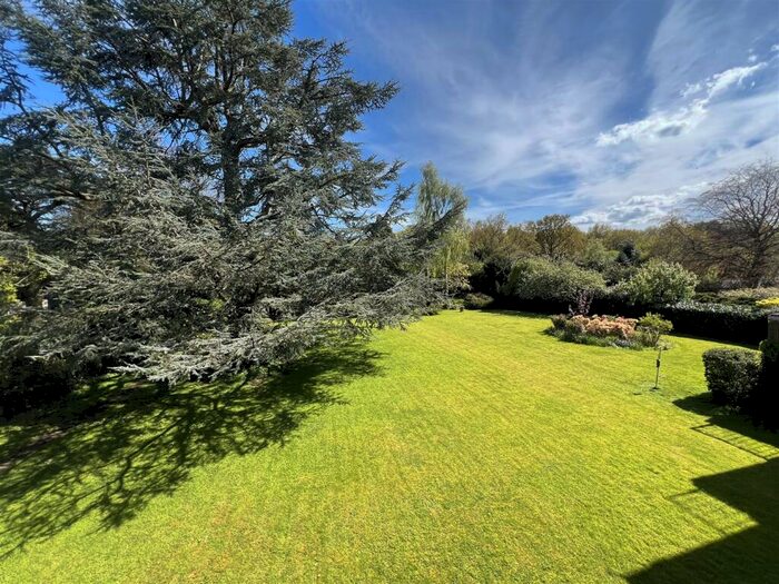 2 Bedroom Flat For Sale In Carlton Gardens, Warwick Avenue, Coventry, CV5