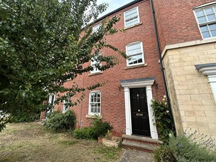 4 Bedroom Terraced House To Rent In Thames Street, Louth, LN11