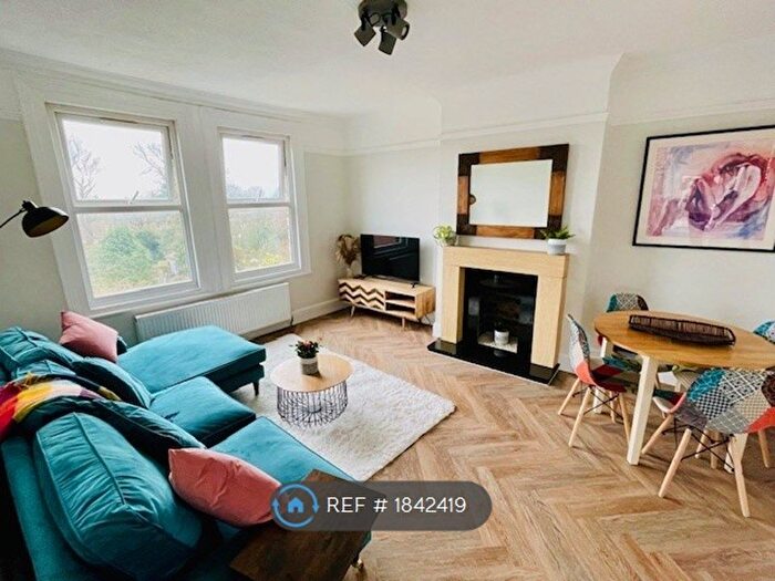 1 Bedroom Flat To Rent In Old Park Road, London, N13