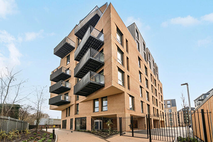 2 Bedroom Apartment To Rent In Windsor Bridge Road, Bath, BA2