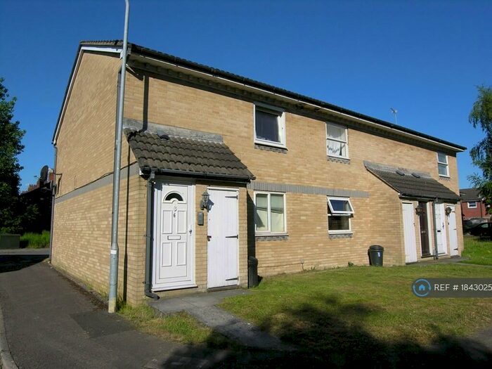 1 Bedroom Maisonette To Rent In Waterloo Close, Cardiff, CF23