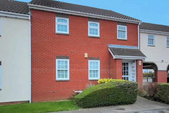 2 Bedroom Flat To Rent In Gloucester Terrace, Gloucester Road, Thornbury, Bristol, BS35