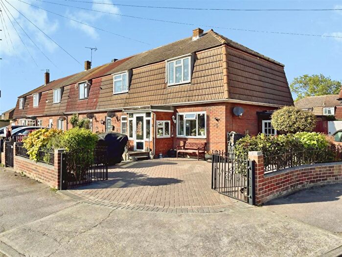 2 Bedroom Property For Sale In St. James Close, Isle Of Grain, Rochester, ME3