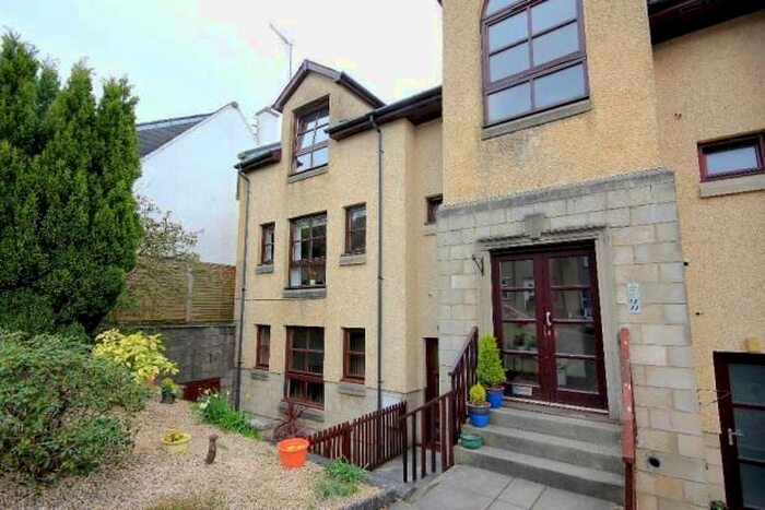 2 Bedroom Flat To Rent In Shepherds Court, Buchanan Street, Balfron, Glasgow, G63