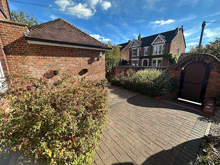 Property To Rent In Kimbolton Road, Bedford, MK40