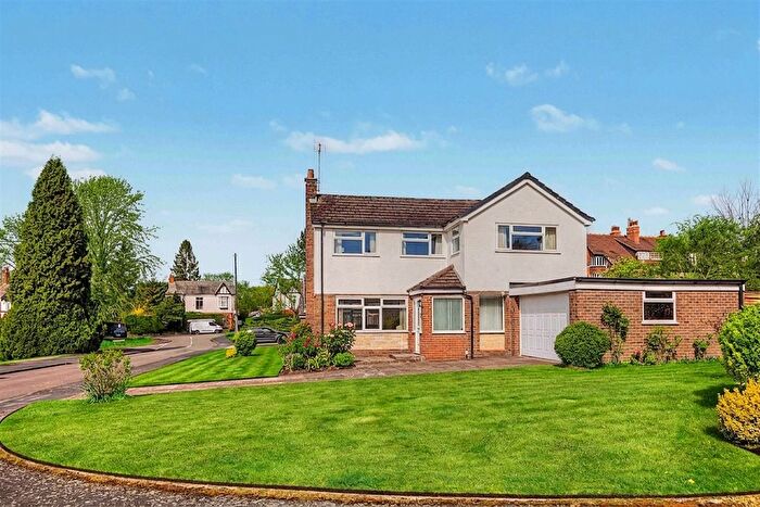 4 Bedroom Detached House For Sale In Fernlea, Hale, Altrincham, WA15