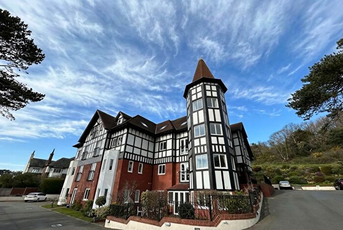 2 Bedroom Flat For Sale In Bryn Y Bia Road, Craigside, LL30