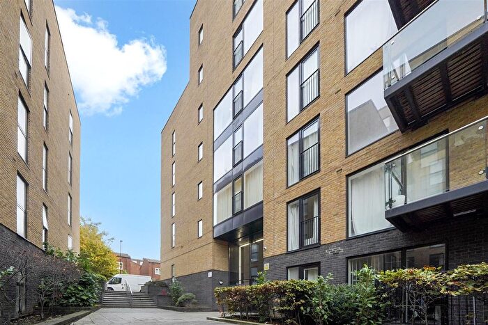 2 Bedroom Flat For Sale In Conington Road, London, SE13