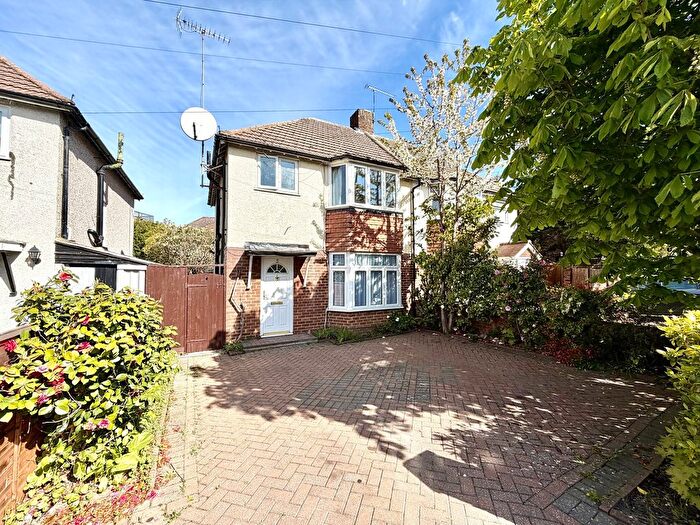 3 Bedroom Semi-Detached House For Sale In Elm Road, Chessington, Surrey., KT9